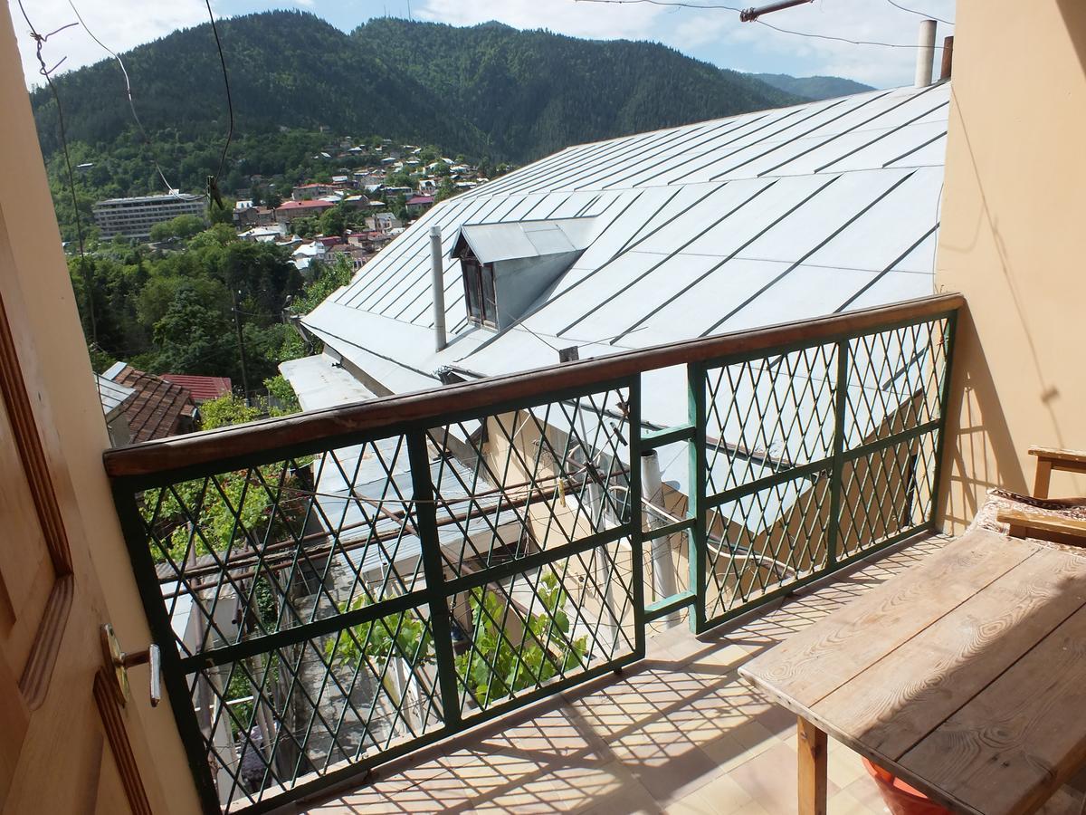 Guest House Khatuna Borjomi Exteriör bild